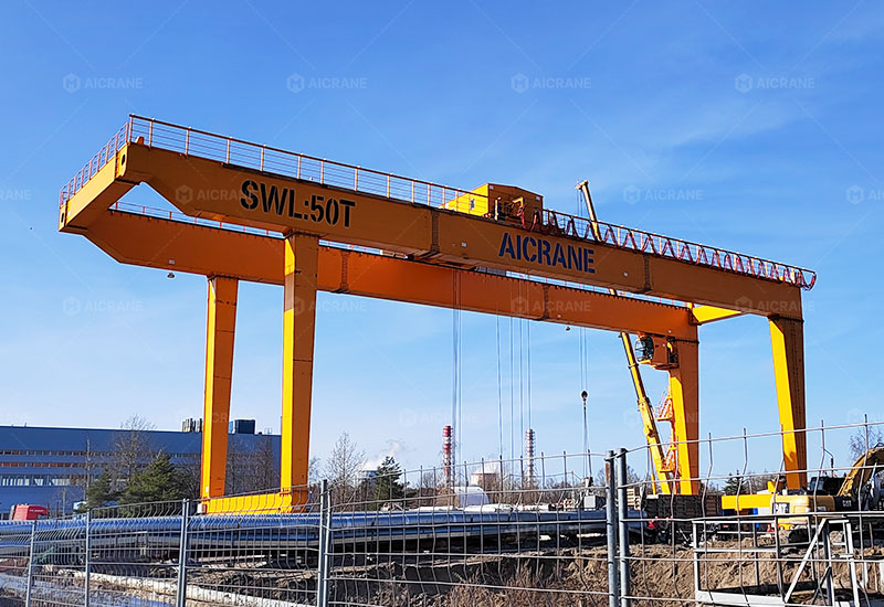 50 ton gantry crane working at a construction site