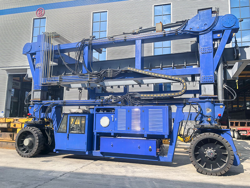 straddle crane
