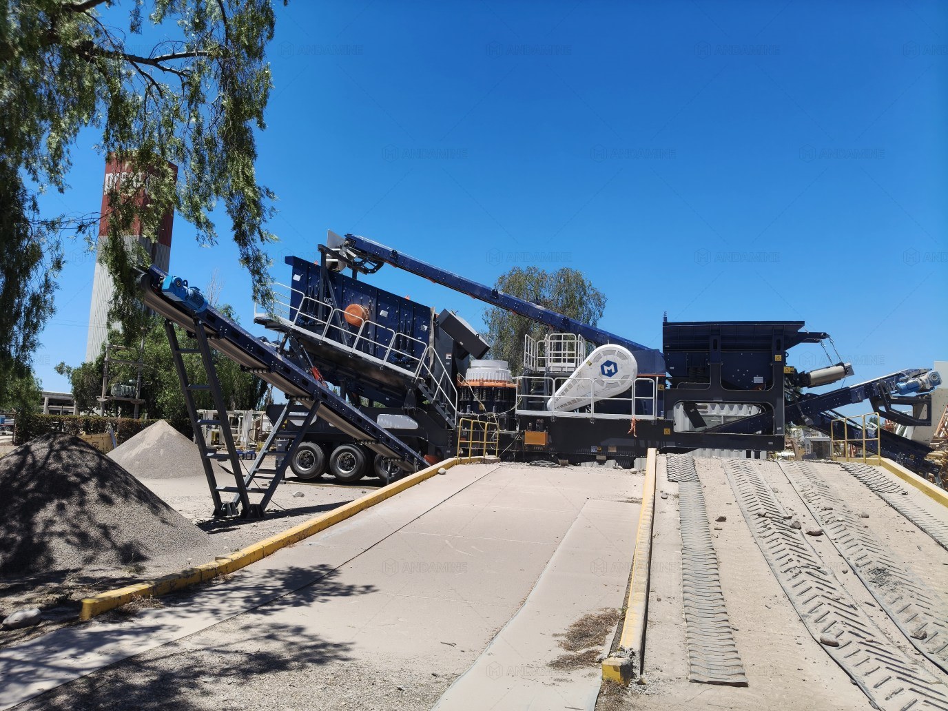 4 in 1 mobile crushing and screening plant