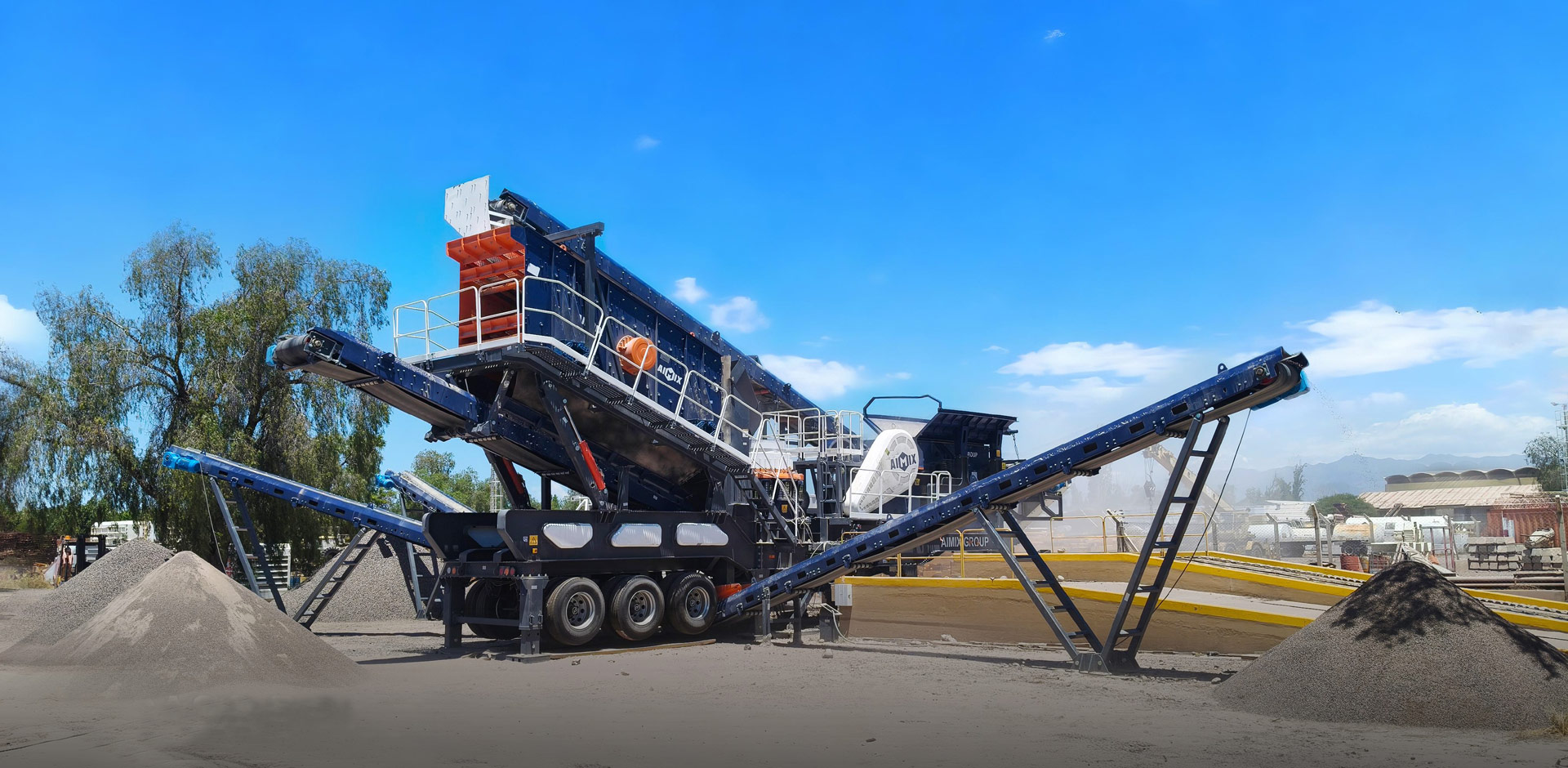 mobile crusher plants working on-site