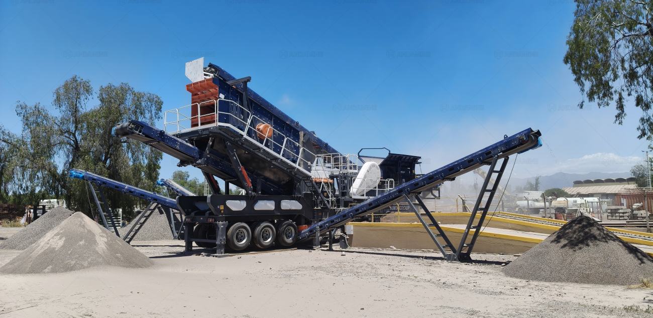 mobile rock crushing plant